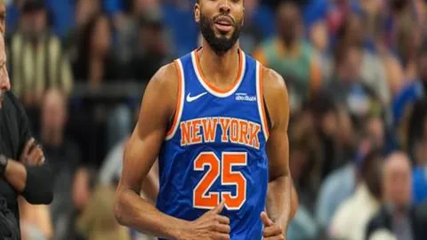 哈尔滨亚冬会中国代表团领奖服亮相揭晓