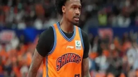 胡梅尔斯社交媒体道歉：失误导致欧联杯梦想破灭